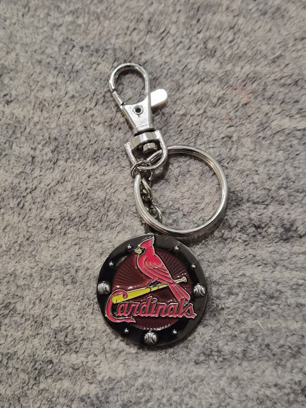 St Louis Cardinals MLB Aminco 2012 Metal Baseball Logo Keychain Key Ring Clip